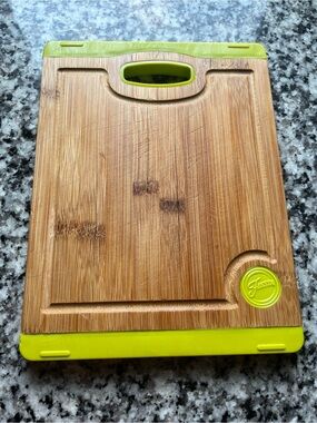 Fiesta Cutting Board in Natural Brown